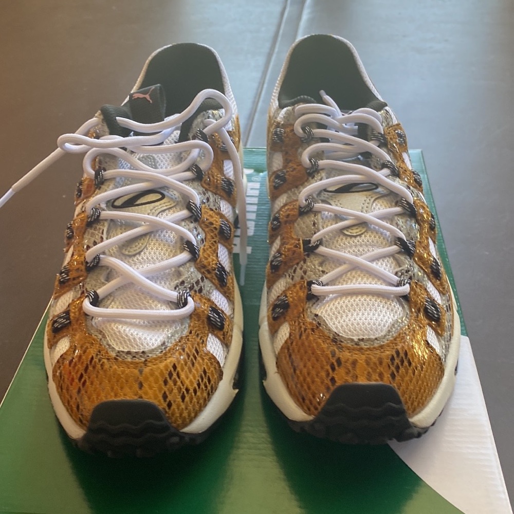 Mens sneakers